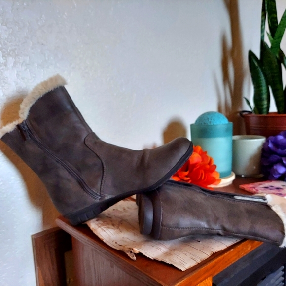 Cliffs by White Mountain Women's Boots Size 7 - Picture 9 of 9